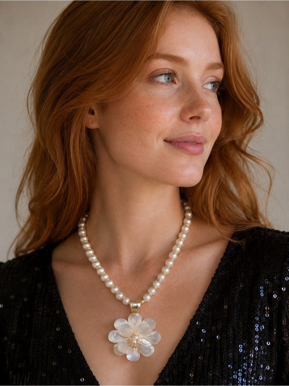 Lustrous White Pearl Bead Necklace with Mother-of-Pearl Flower Pendant